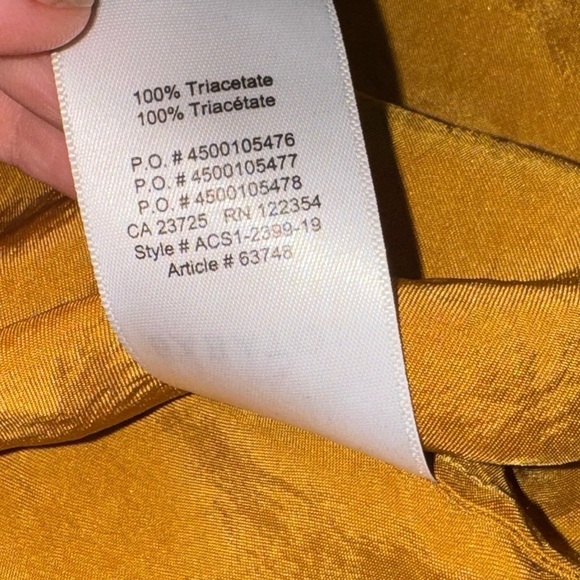 Babaton Golden Yellow EVERLY V-Neck Layering Tank Top Size Small Aritzia - Picture 5 of 6